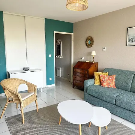 Apartman Henri Iv